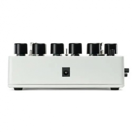 Electro Harmonix Battalion Bass Preamp and DI Pedal<br>Fotoğraf: 4/4