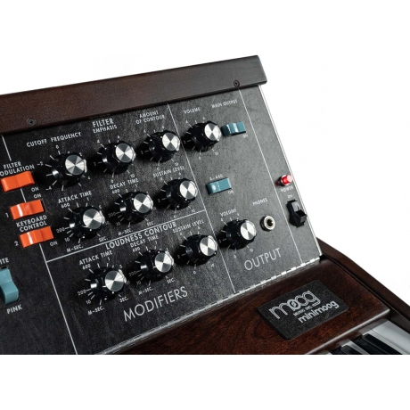 Moog 2022 Edition Minimoog Model D Analog Synthesizer (Maun)<br>Fotoğraf: 3/6