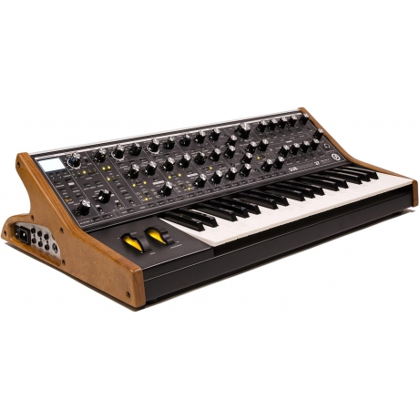 Moog SubSequent 37 Analog Synthesizer<br>Fotoğraf: 2/5