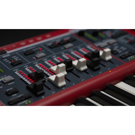Nord Stage 4 88 Piano & Synthesizer<br>Fotoğraf: 2/6