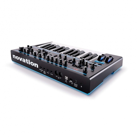 Novation Bass Station II Analog Synthesizer<br>Fotoğraf: 3/4