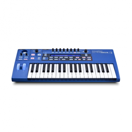 Novation Ultranova Synthesizer<br>Fotoğraf: 1/4